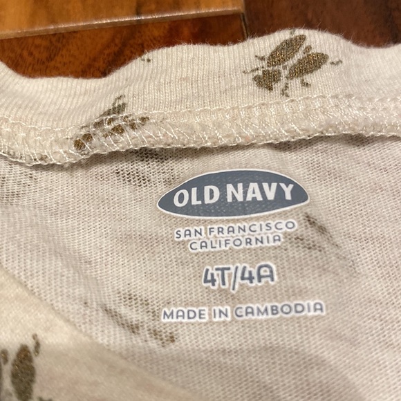 Girl’s Size 4 Cotton Cream Swing Dress Covered in Little Gold Flies -EUC - Picture 2 of 5